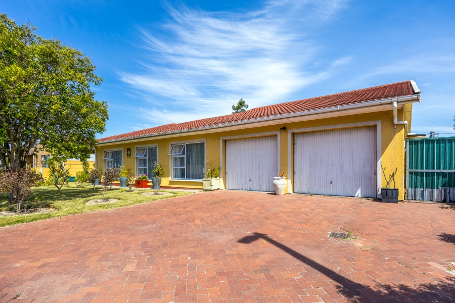 3 Bedroom Property for Sale in Rustdal Western Cape